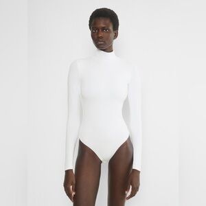 Aritzia Babaton Contour Turtleneck Bodysuit